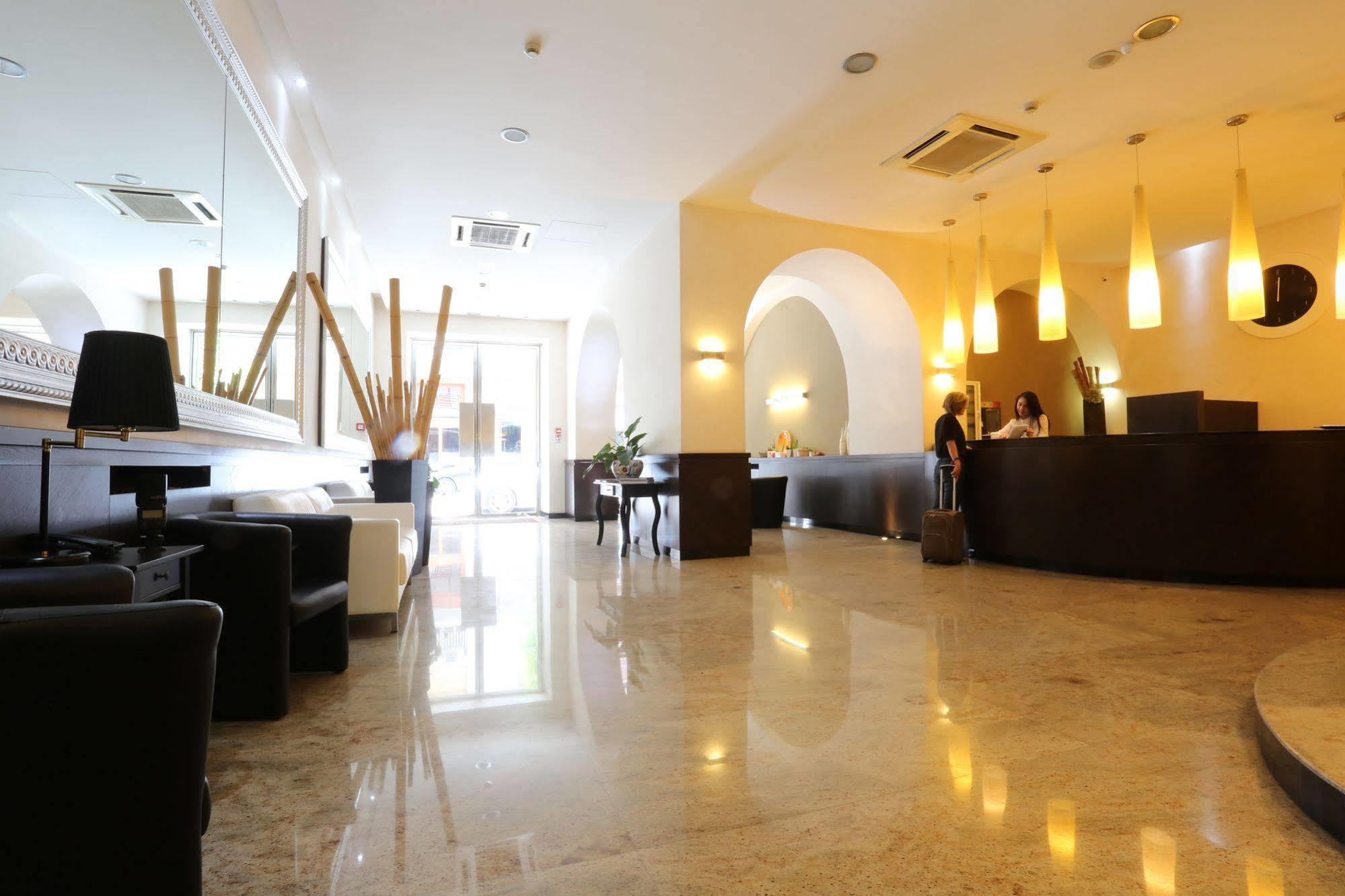 Hotel Europa Фоджа Екстер'єр фото