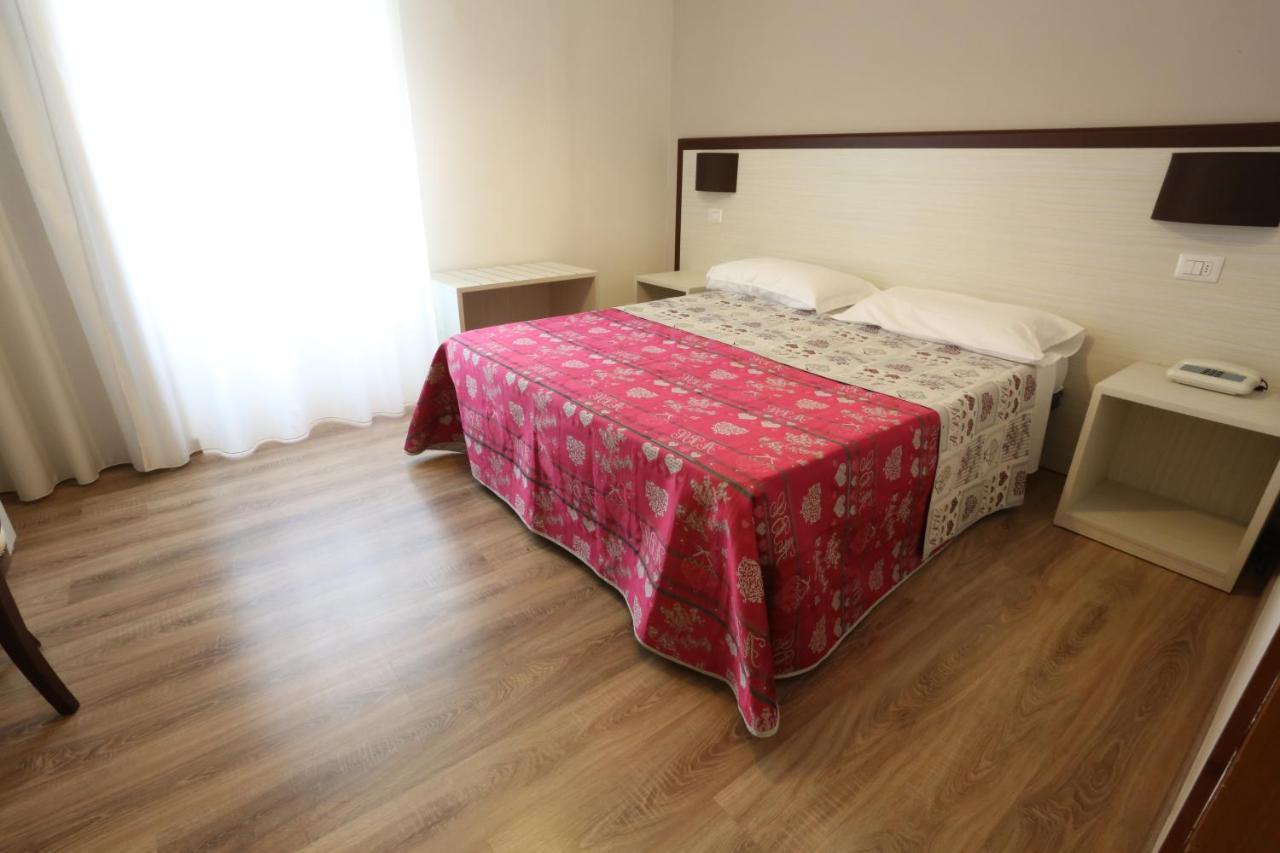 Hotel Europa Фоджа Екстер'єр фото