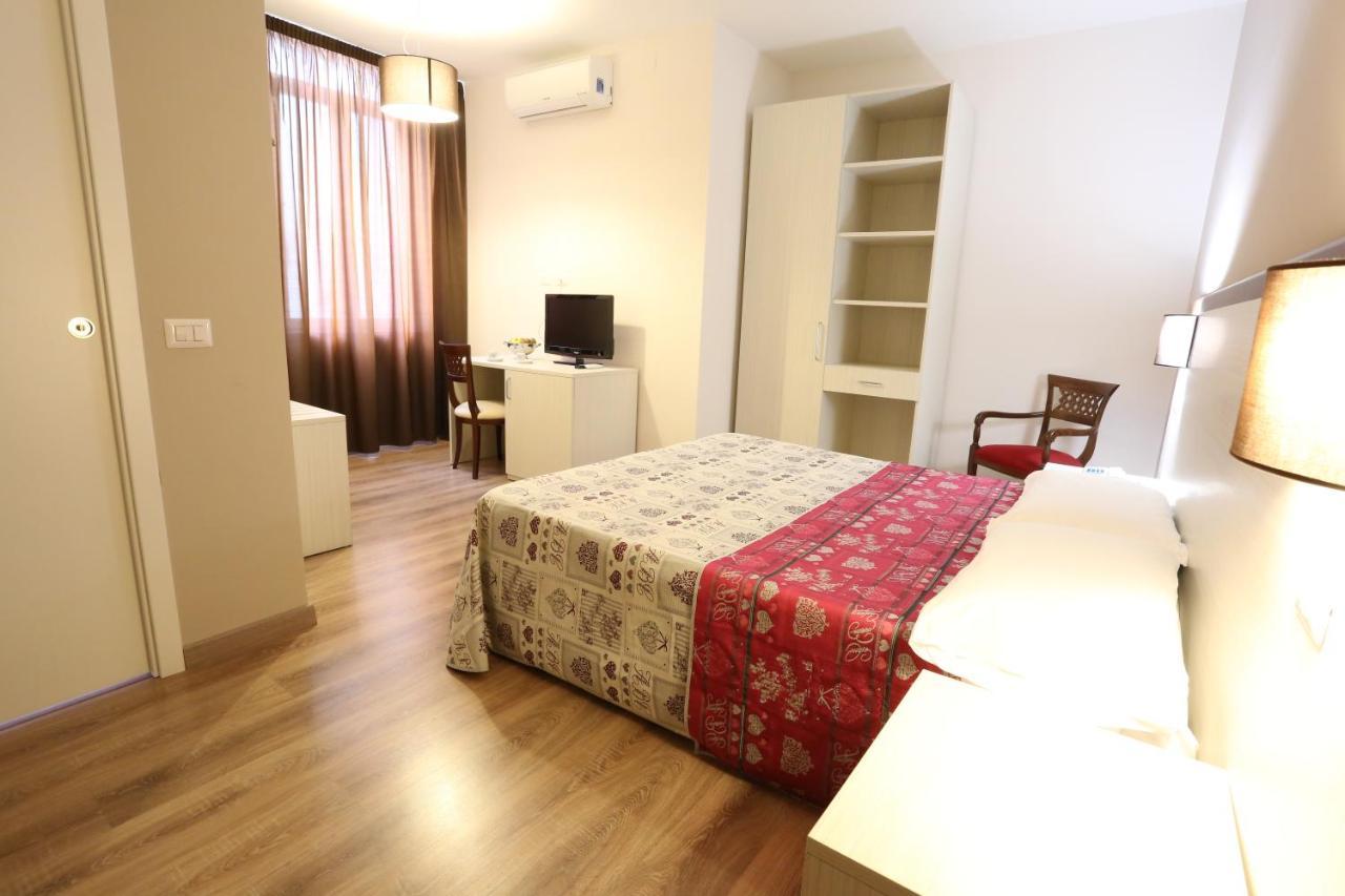 Hotel Europa Фоджа Екстер'єр фото